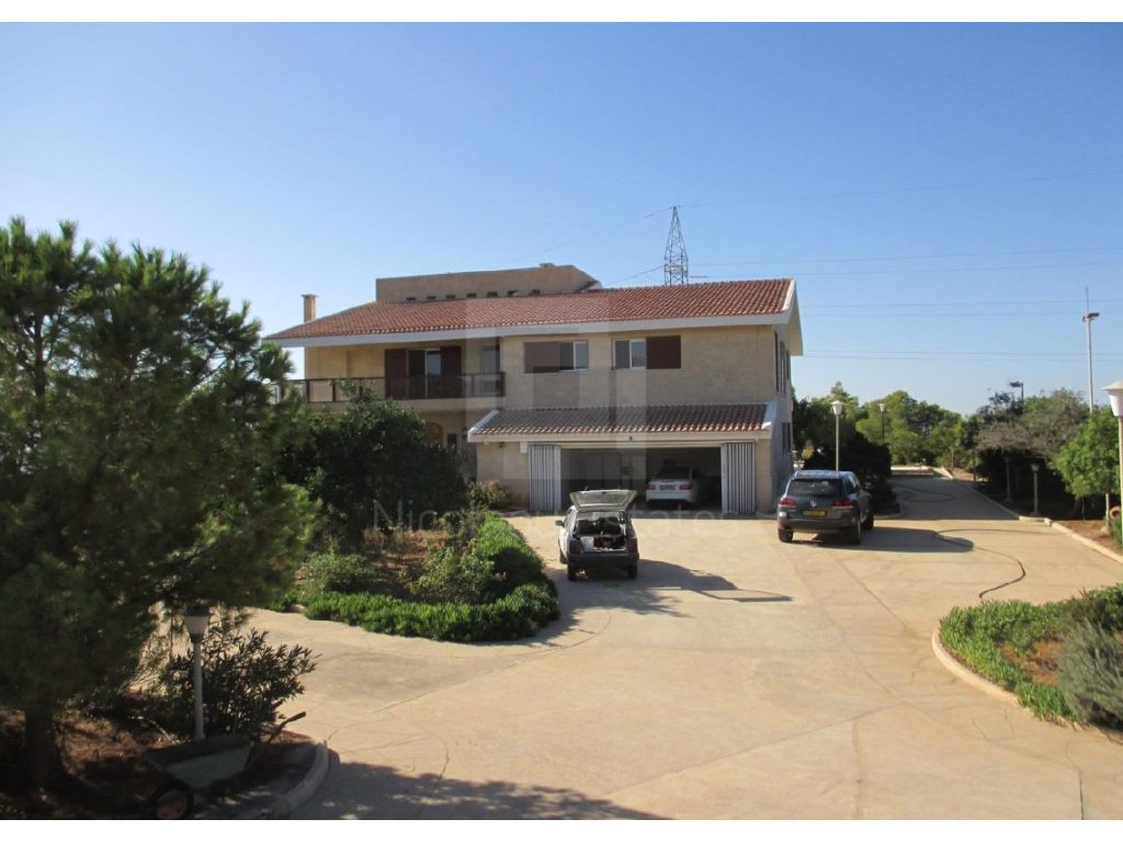 6+ Bedroom House for Sale in Limassol – Agios Athanasios