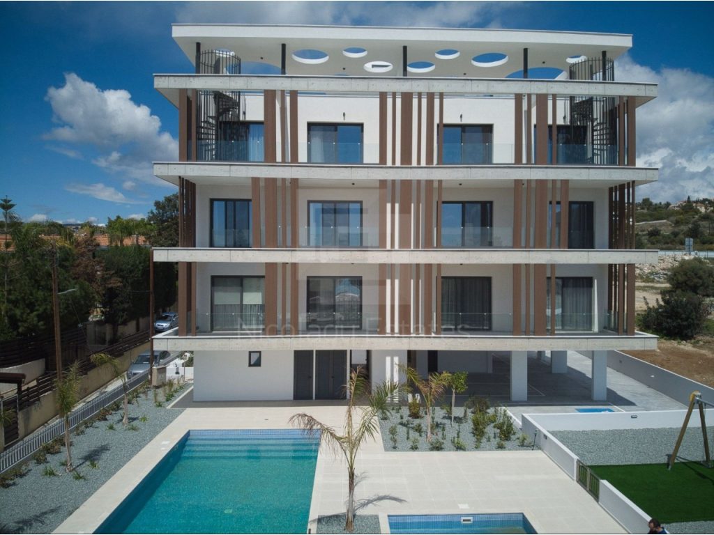 2 Bedroom Apartment for Sale in Agios Tychonas, Limassol District