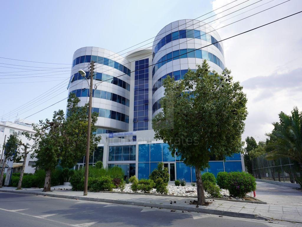 3650m² Building for Sale in Nicosia – Kaimakli