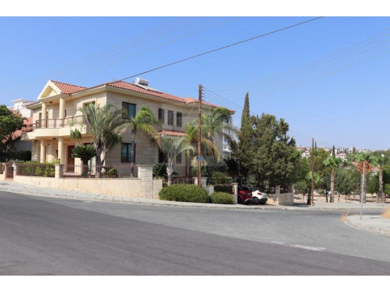 5 Bedroom House for Sale in Limassol – Ekali