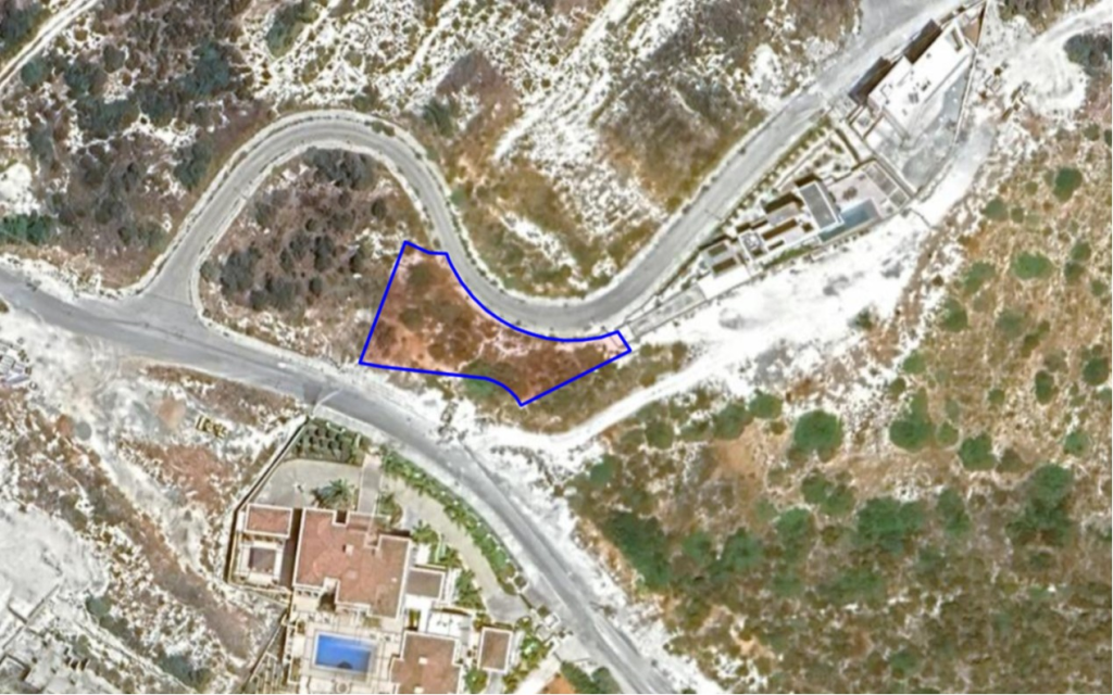 919m² Residential Plot for Sale in Agios Tychonas, Limassol District
