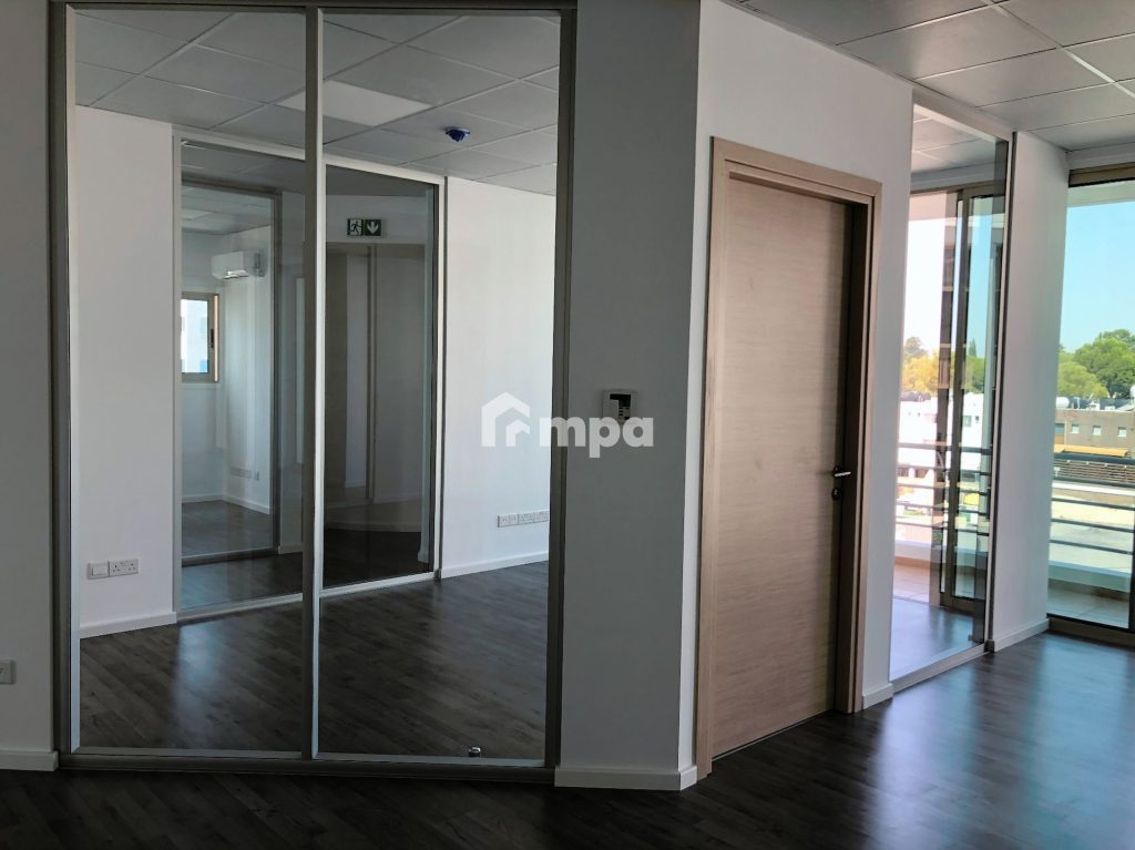 1008m² Building for Sale in Strovolos, Nicosia District