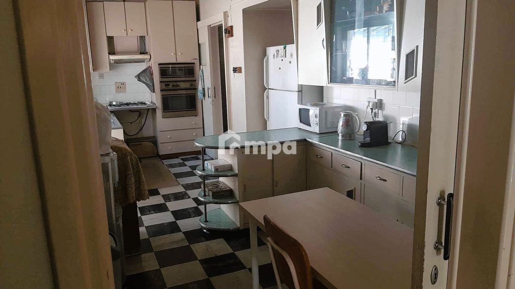 1046m² Building for Sale in Nicosia – Agios Antonios