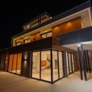 5 Bedroom House for Sale in Agios Tychonas, Limassol District