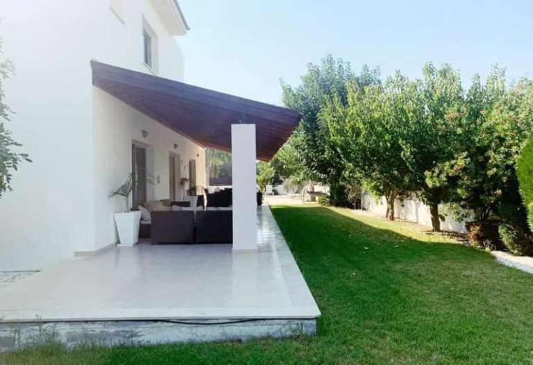 5 Bedroom Villa for Sale in Polemi, Paphos District