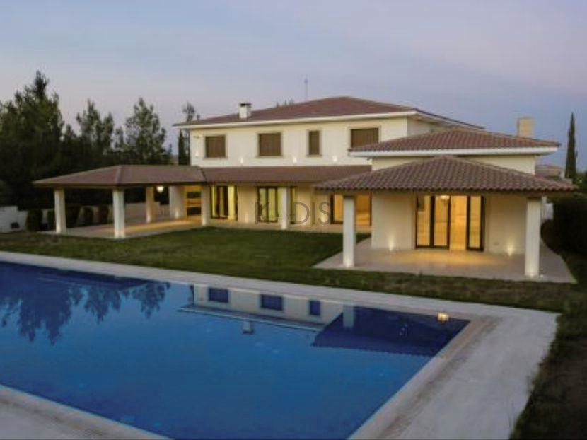 4 Bedroom House for Sale in Strovolos, Nicosia District