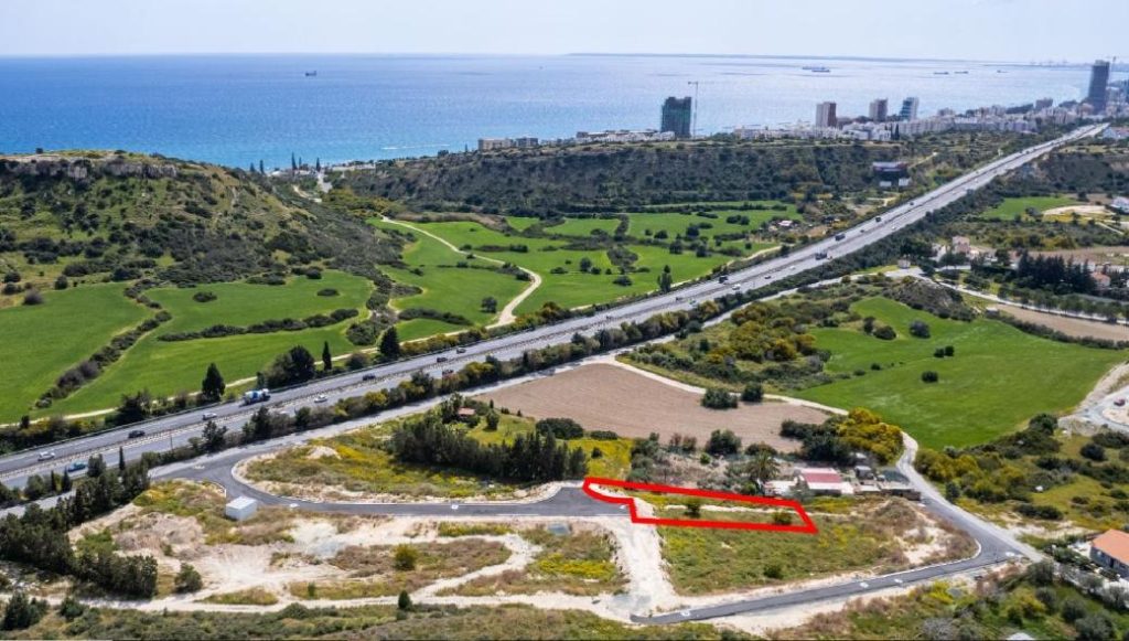 840m² Residential Plot for Sale in Agios Tychonas, Limassol District