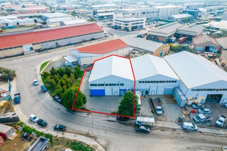 400m² Warehouse for Sale in Latsia, Nicosia District