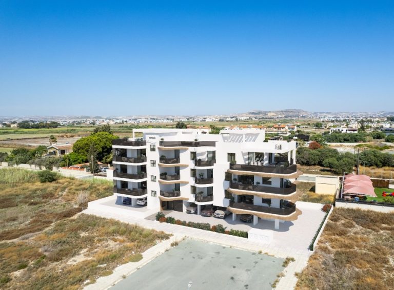 1254m² Building for Sale in Livadia Larnakas, Larnaca District