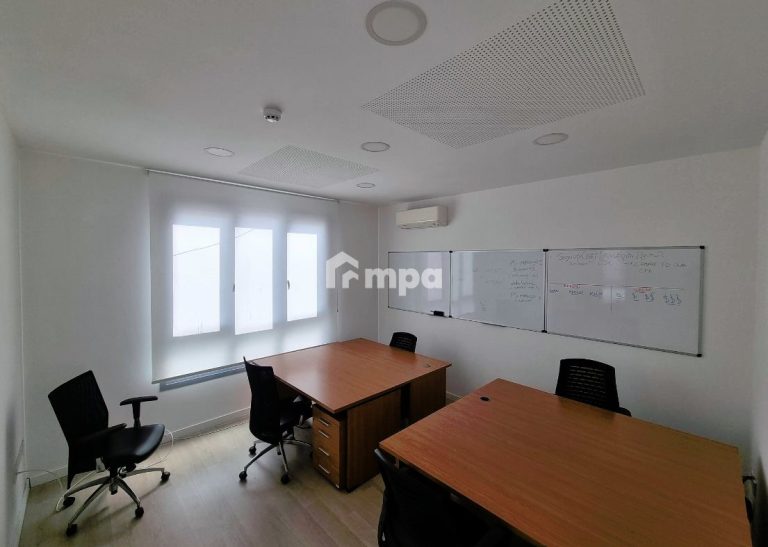 17m² Office for Rent in Nicosia District