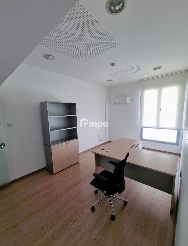 17m² Office for Rent in Nicosia District