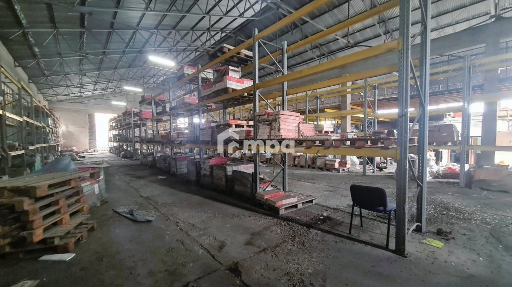 1800m² Commercial for Sale in Nicosia District