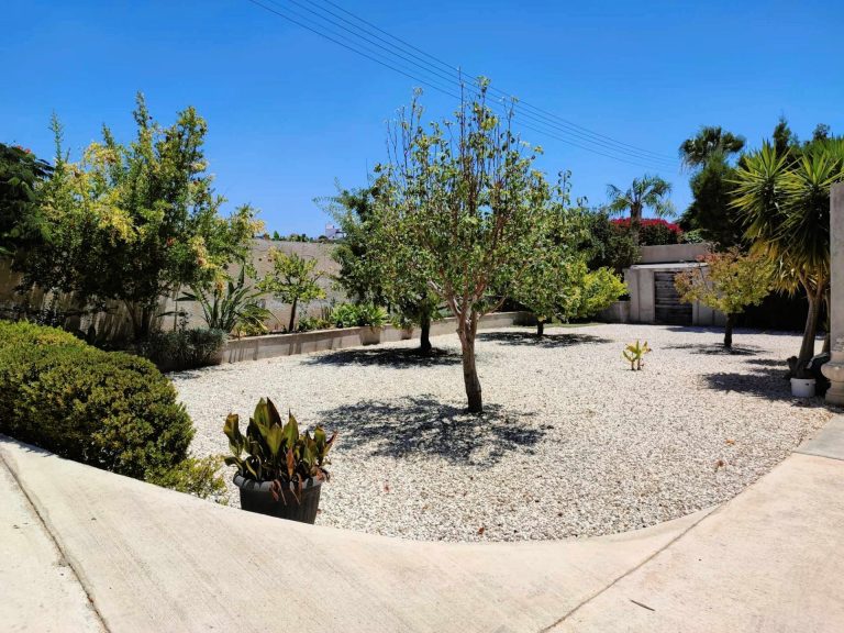 4 Bedroom House for Sale in Sea Caves, Paphos District