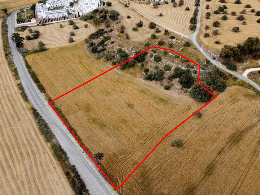 8,362m² Residential Plot for Sale in Mazotos, Larnaca District
