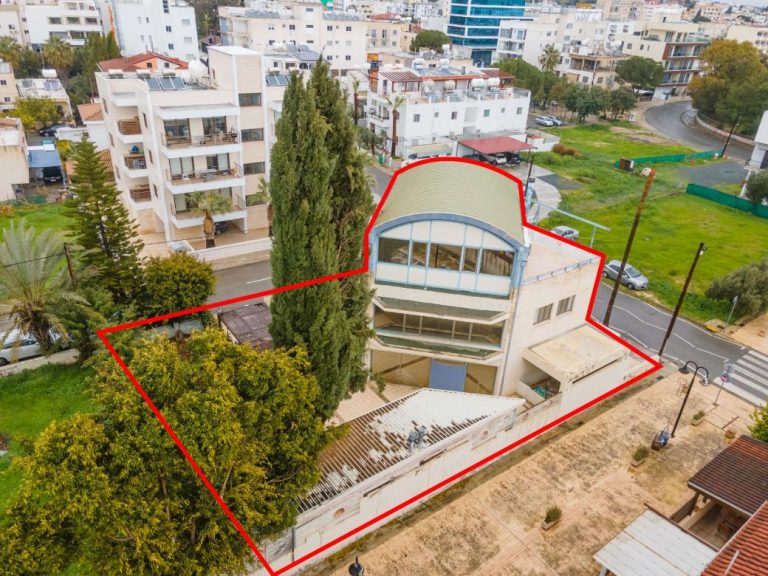 5 Bedroom House for Sale in Engomi, Nicosia District