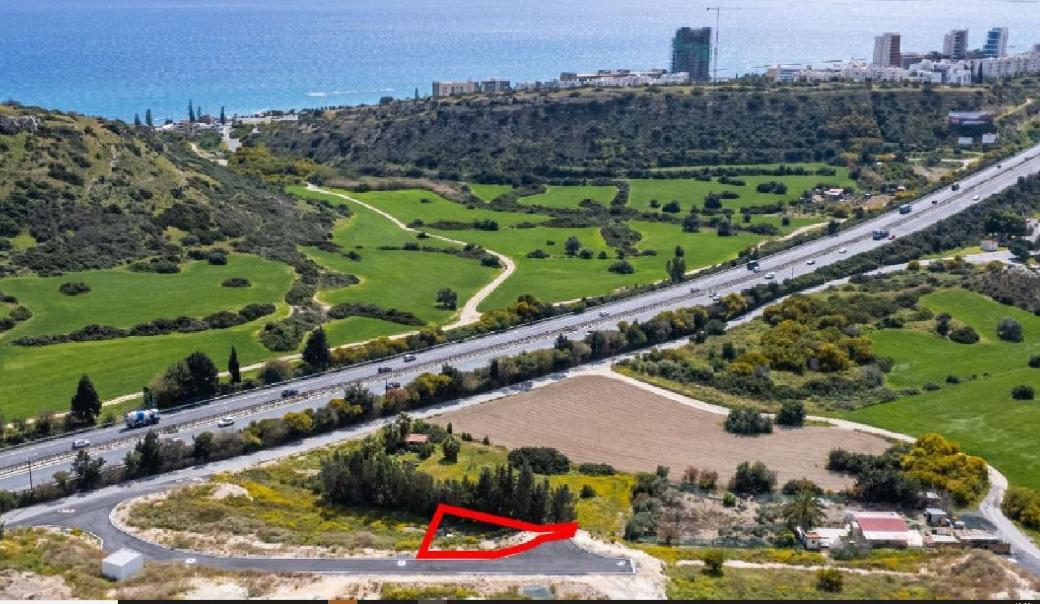 1,332m² Residential Plot for Sale in Agios Tychonas, Limassol District