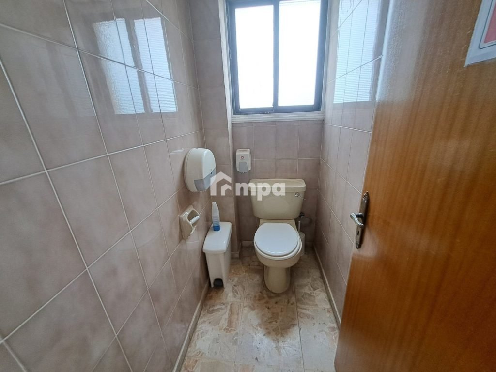 950m² Office for Rent in Latsia, Nicosia District