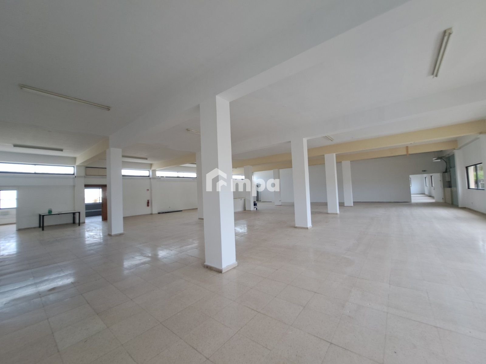 950m² Office for Rent in Latsia, Nicosia District
