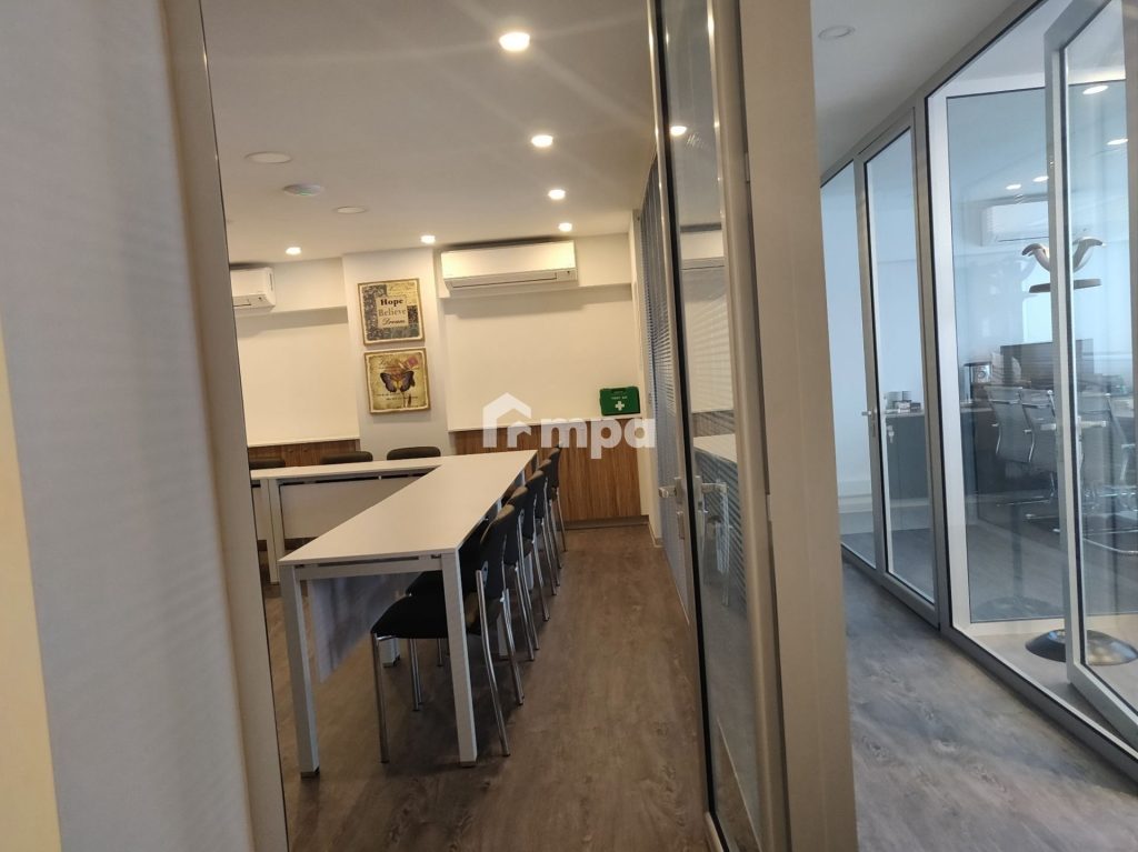 95m² Office for Rent in Strovolos, Nicosia District