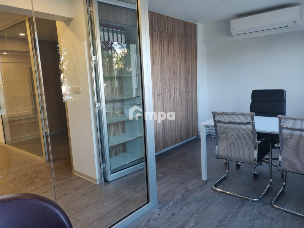 95m² Office for Rent in Strovolos, Nicosia District