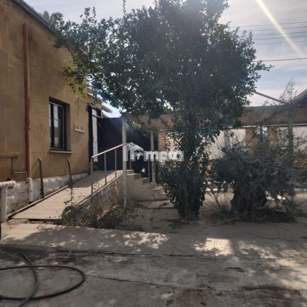 180m² Commercial for Rent in Nicosia – Agios Antonios