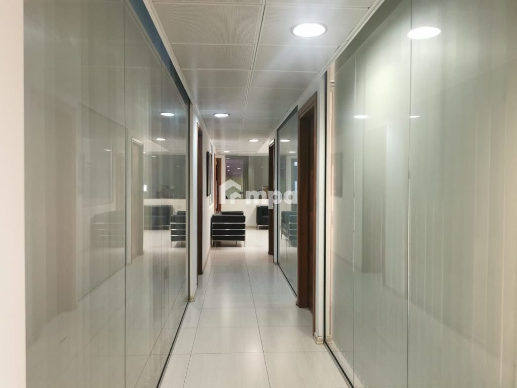 369m² Office for Rent in Strovolos, Nicosia District