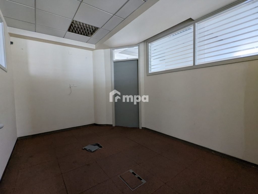 349m² Office for Rent in Nicosia District