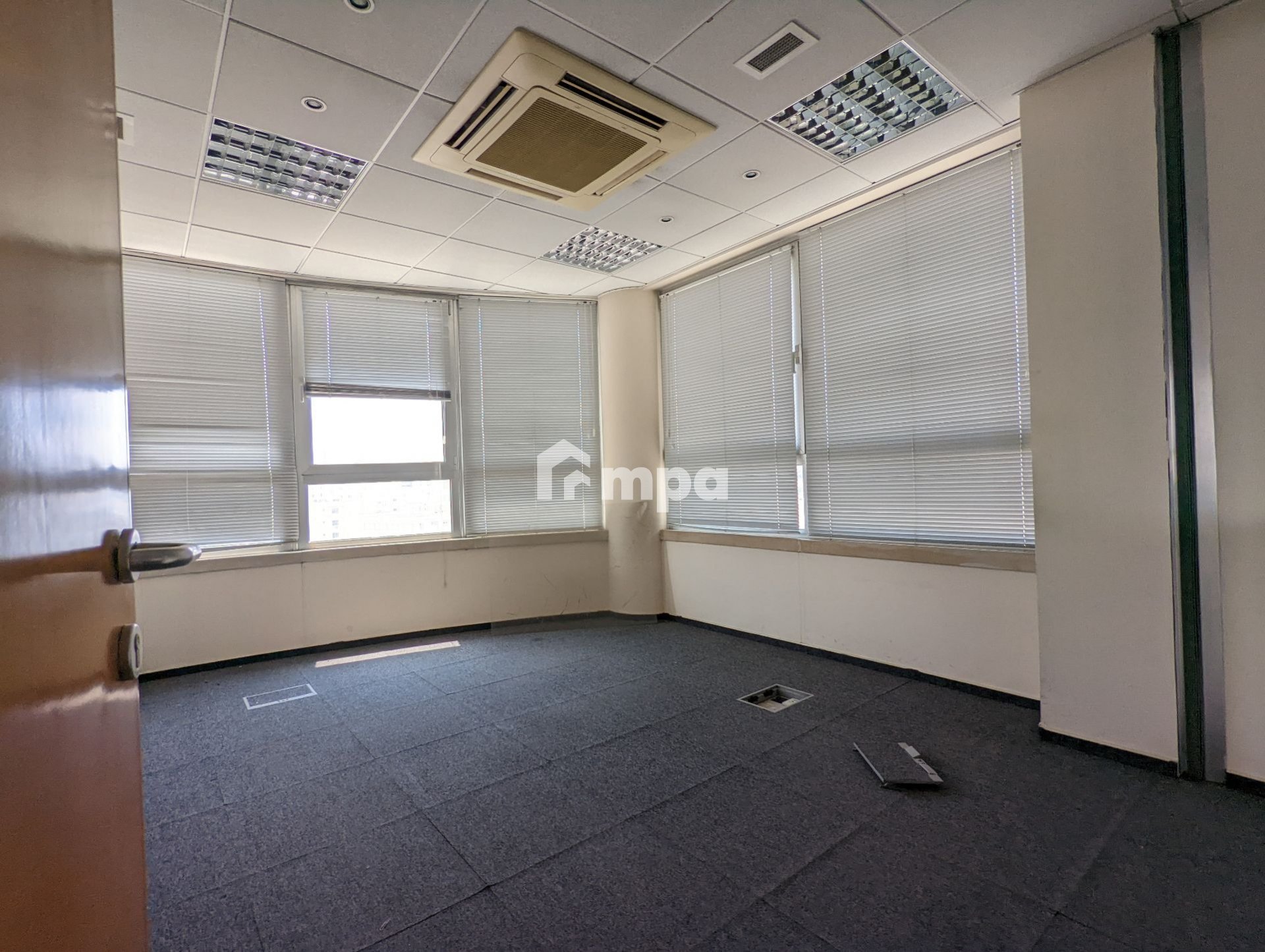 349m² Office for Rent in Nicosia District