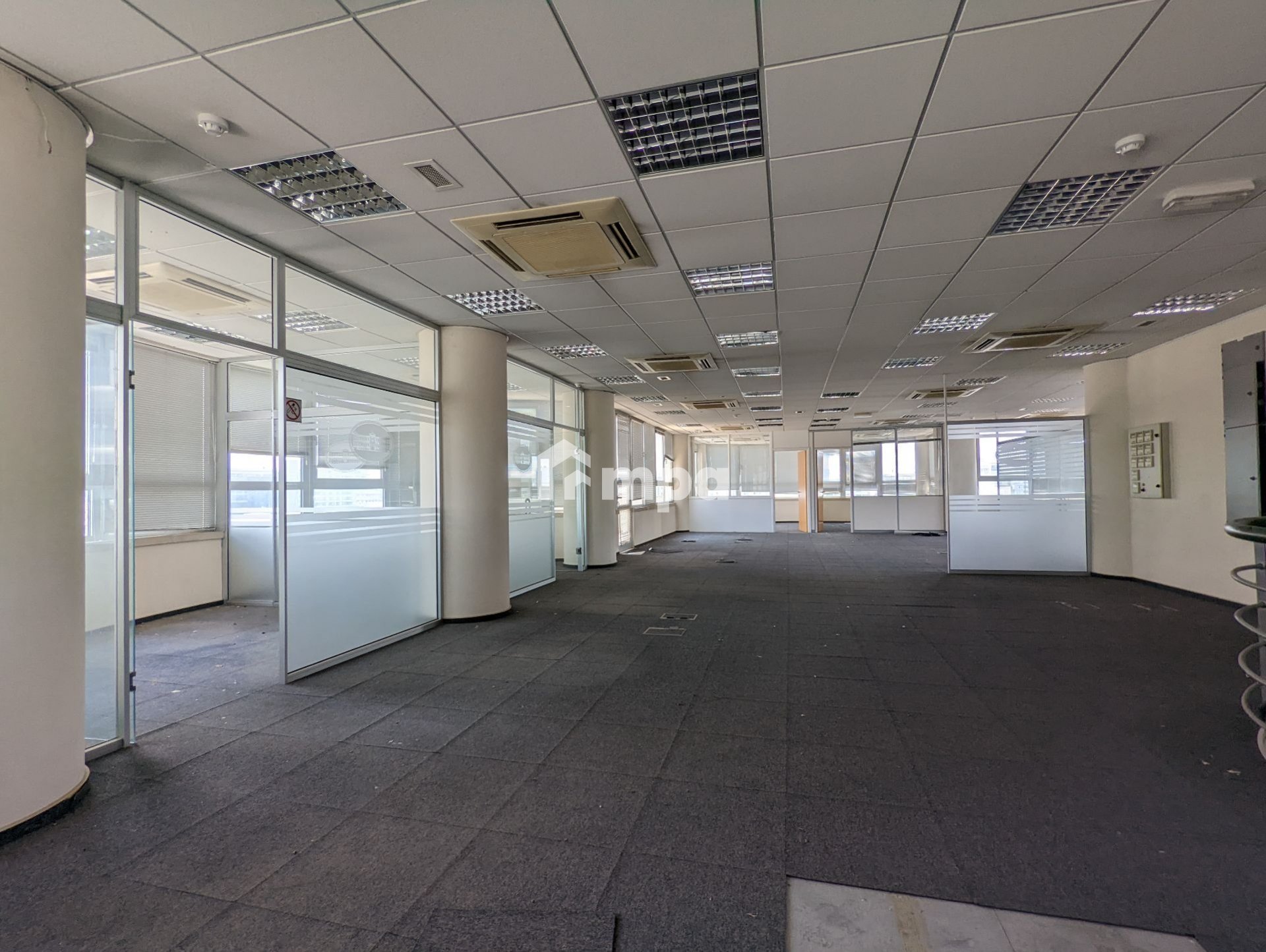 300m² Office for Rent in Nicosia District