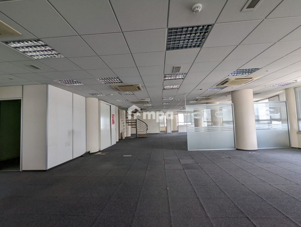 300m² Office for Rent in Nicosia District