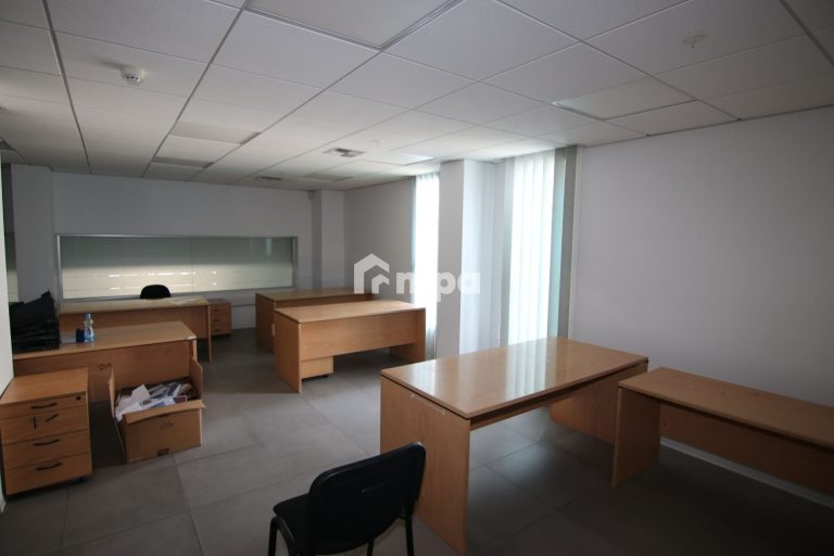 418m² Commercial for Rent in Nicosia District
