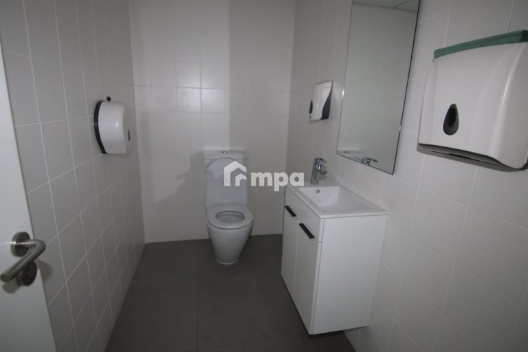 418m² Commercial for Rent in Nicosia District