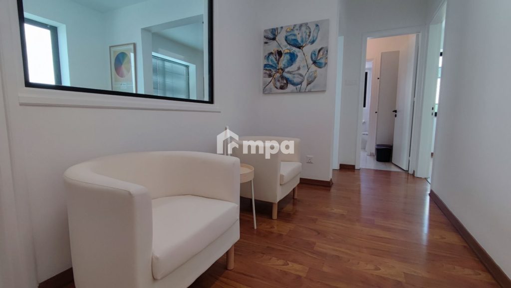 12m² Office for Rent in Nicosia District