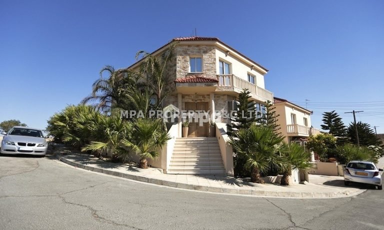 Cheap Houses and Villas for Sale Nicosia up to 400000 euro