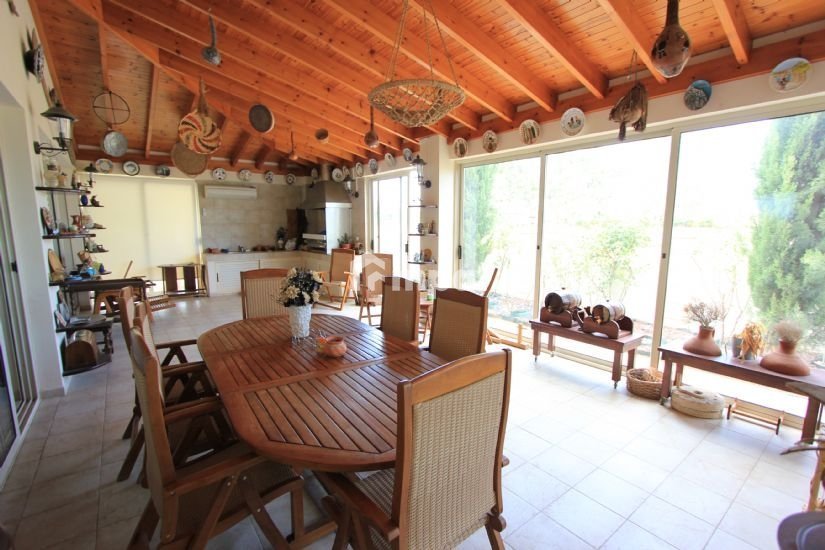 5 Bedroom House for Sale in Latsia, Nicosia District