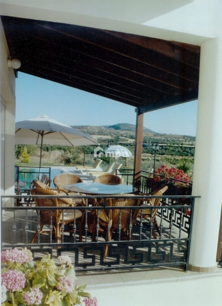 4 Bedroom House for Sale in Argaka, Paphos District