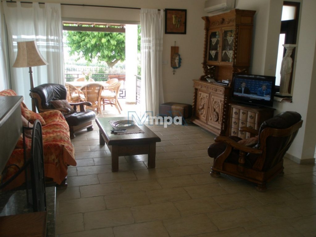 4 Bedroom House for Sale in Argaka, Paphos District