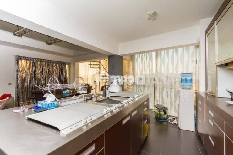 3 Bedroom Apartment for Sale in Strovolos, Nicosia District