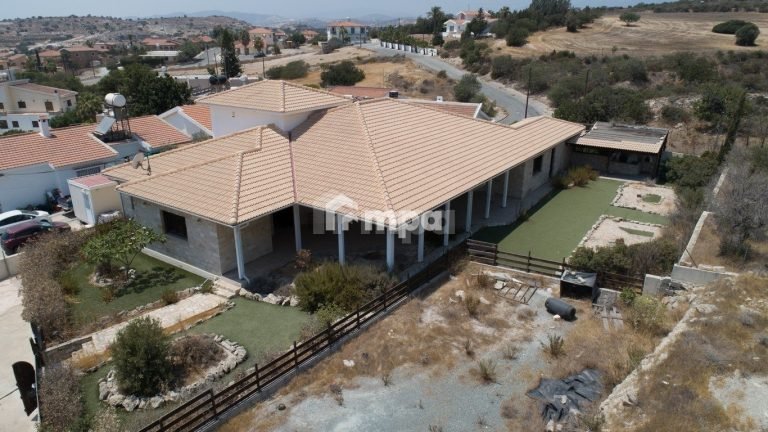 4 Bedroom House for Sale in Maroni, Larnaca District