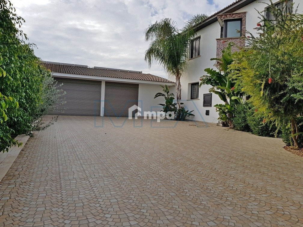 4 Bedroom House for Sale in Agioi Trimithias, Nicosia District