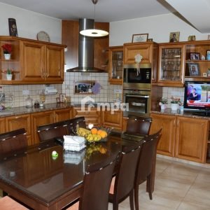 4 Bedroom House for Sale in Kapedes, Nicosia District