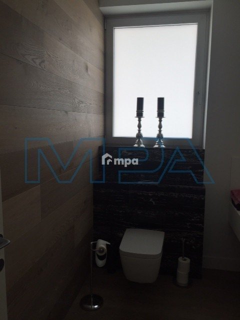 5 Bedroom House for Sale in Strovolos, Nicosia District