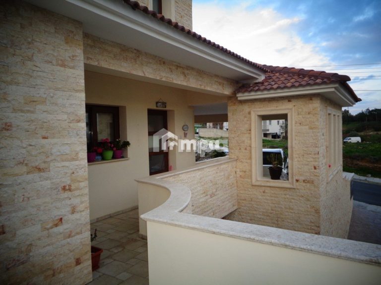 6+ Bedroom House for Sale in Tseri, Nicosia District