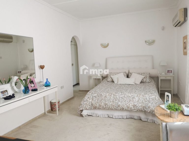 4 Bedroom House for Sale in Makedonitissa, Nicosia District
