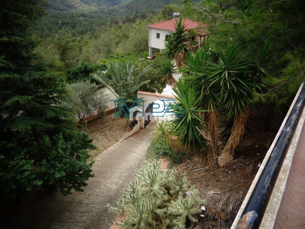 6+ Bedroom House for Sale in Kapedes, Nicosia District