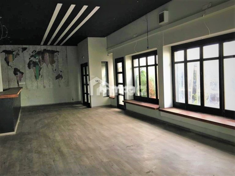 233m² Commercial for Sale in Nicosia District