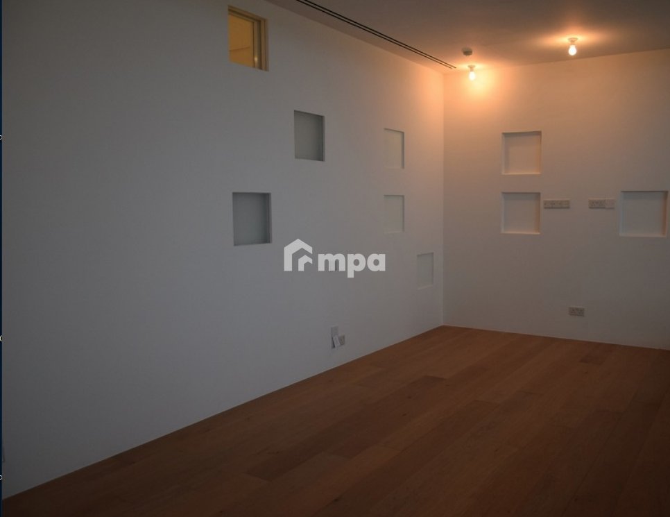 4 Bedroom Apartment for Sale in Nicosia District