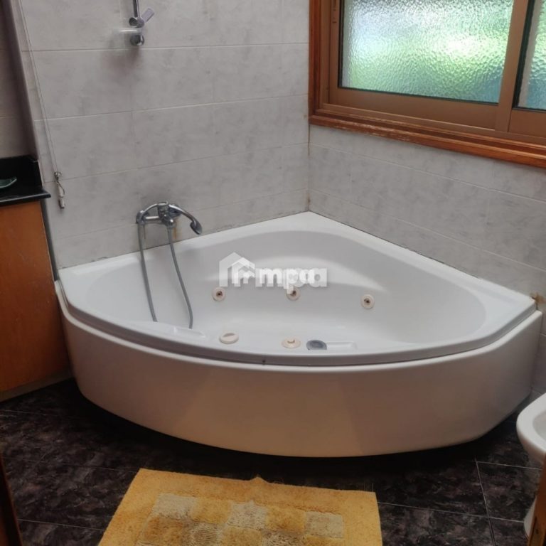 5 Bedroom House for Sale in Strovolos, Nicosia District