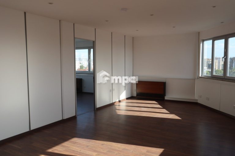 320m² Office for Sale in Limassol – City Center