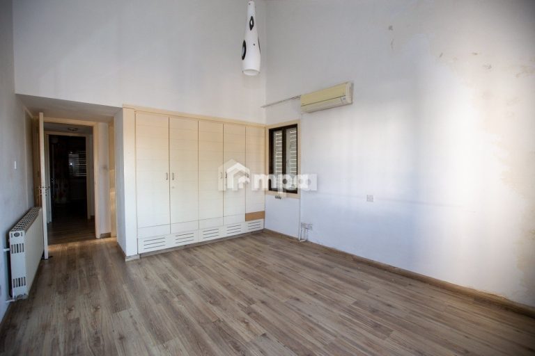 4 Bedroom House for Sale in Aglantzia, Nicosia District